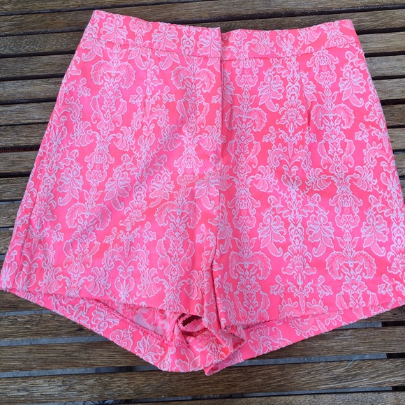 Boutique Shorts - Picture 2 of 2